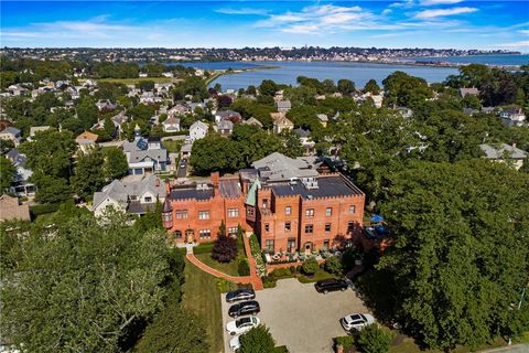 78 Rhode Island Avenue 4 Newport RI 02840