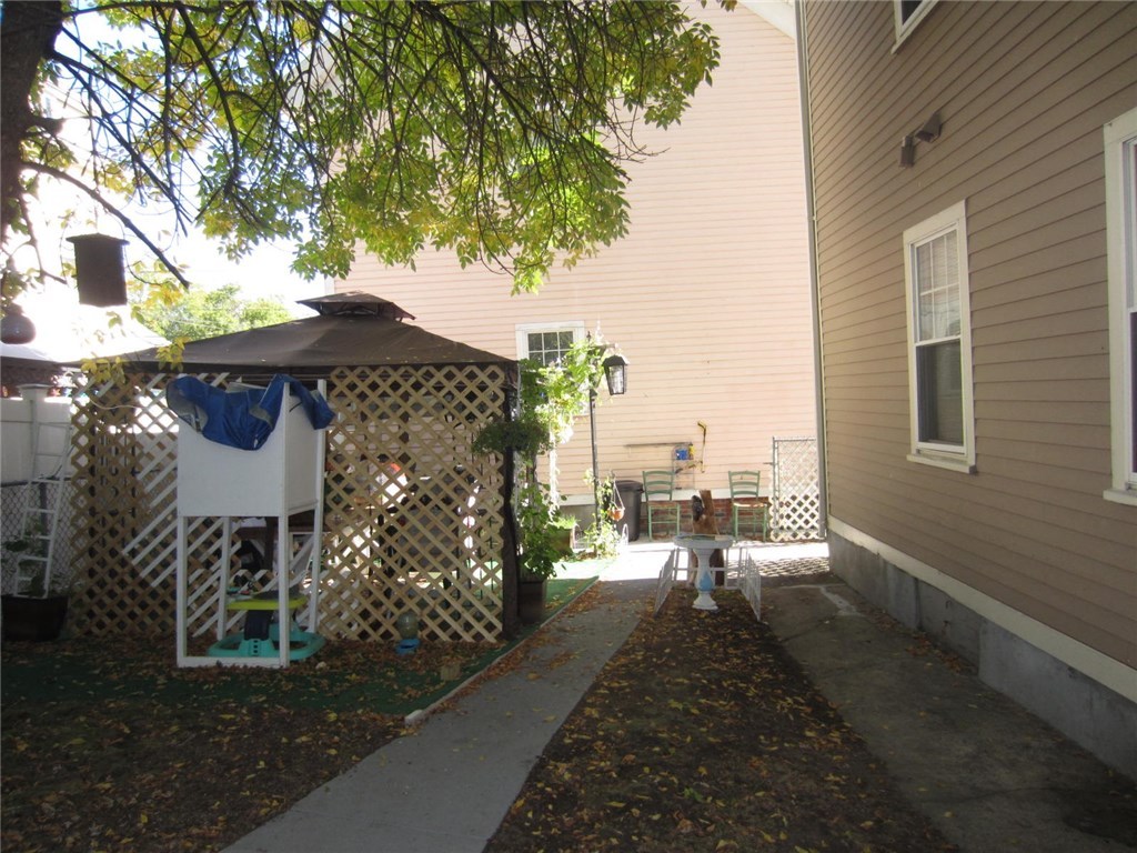 25 31 Moore Street