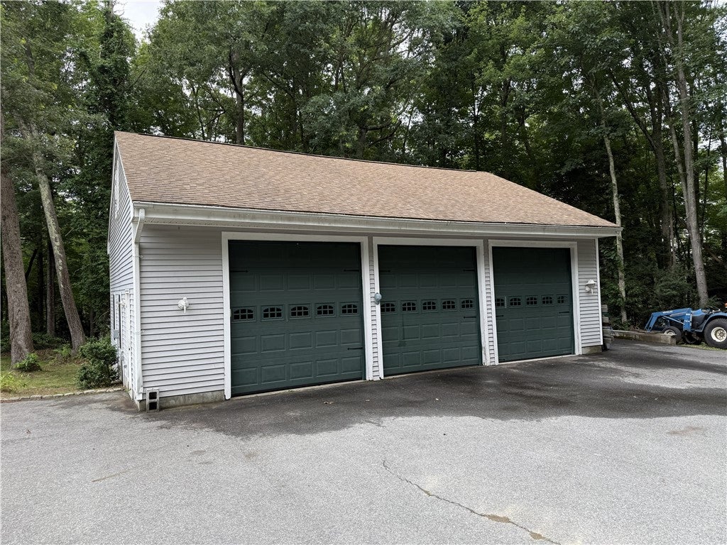 34 Angell Road