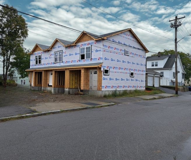 East Providence, Rhode Island 02914, United States, 2 Bedrooms Bedrooms, ,3 BathroomsBathrooms,Residential,Active,219367