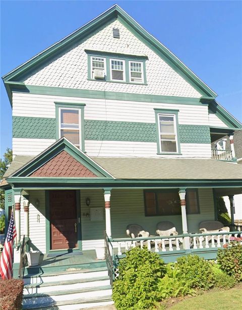 32 Rhode Island Avenue 3 Newport RI 02840