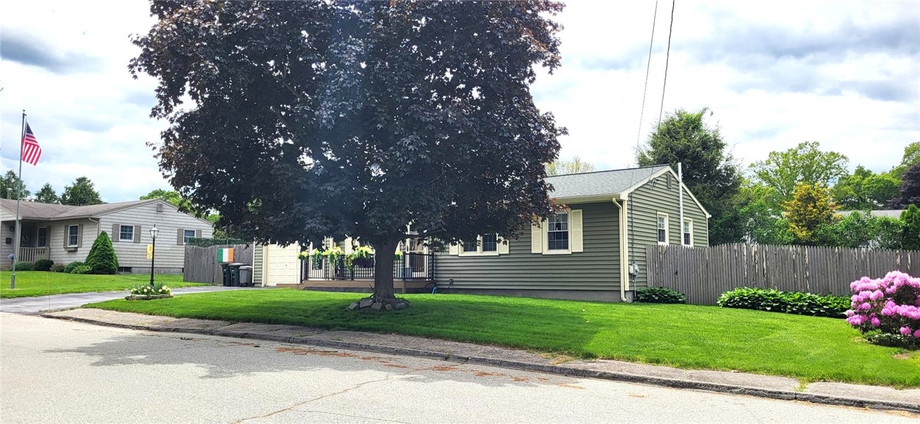 6 Colonial Road