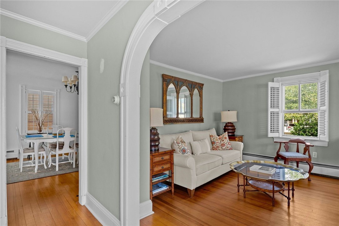 8 Sanford Street
