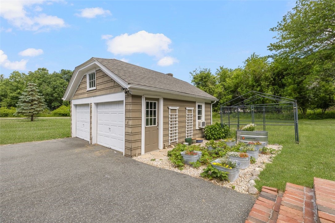 15 Little Pond County Road