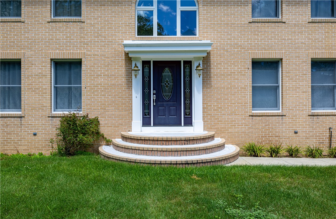 109 Gentry Way