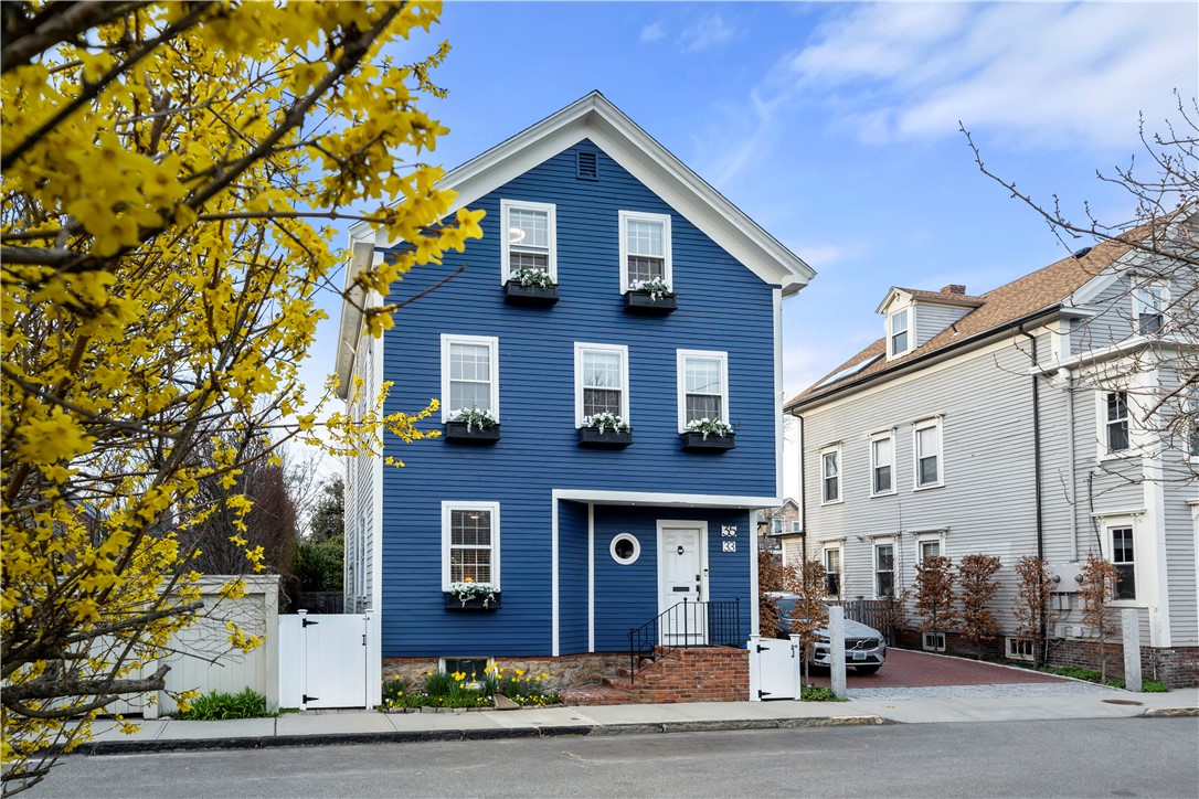 35 Marsh Street 2

                                                                             Newport                                

                                    , RI - $1,050,000