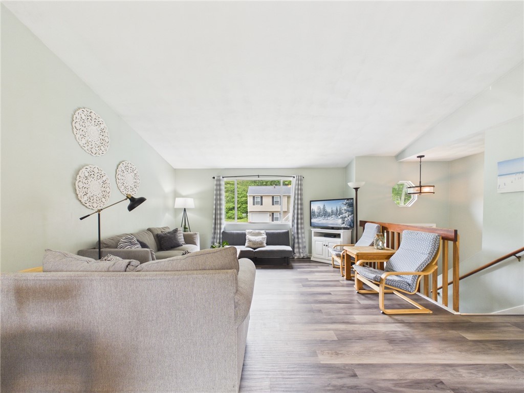 52 Meadowrue Trail