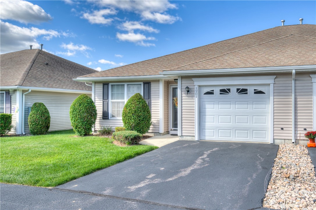 1901 Village Green Circle