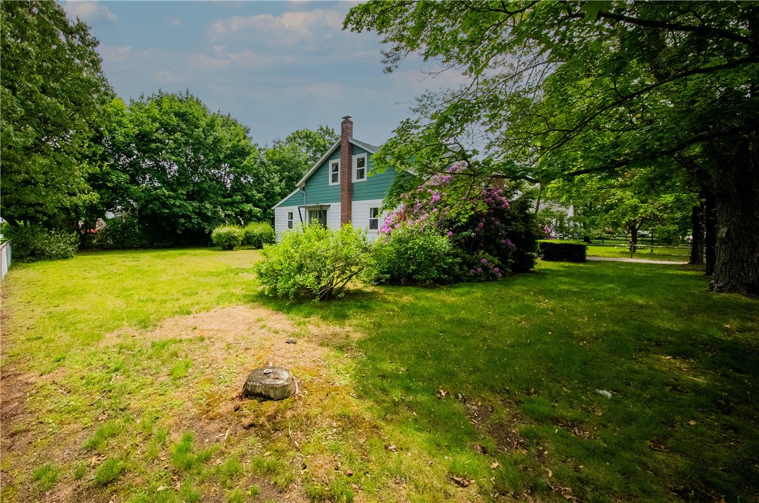 102 Buttonwoods Avenue