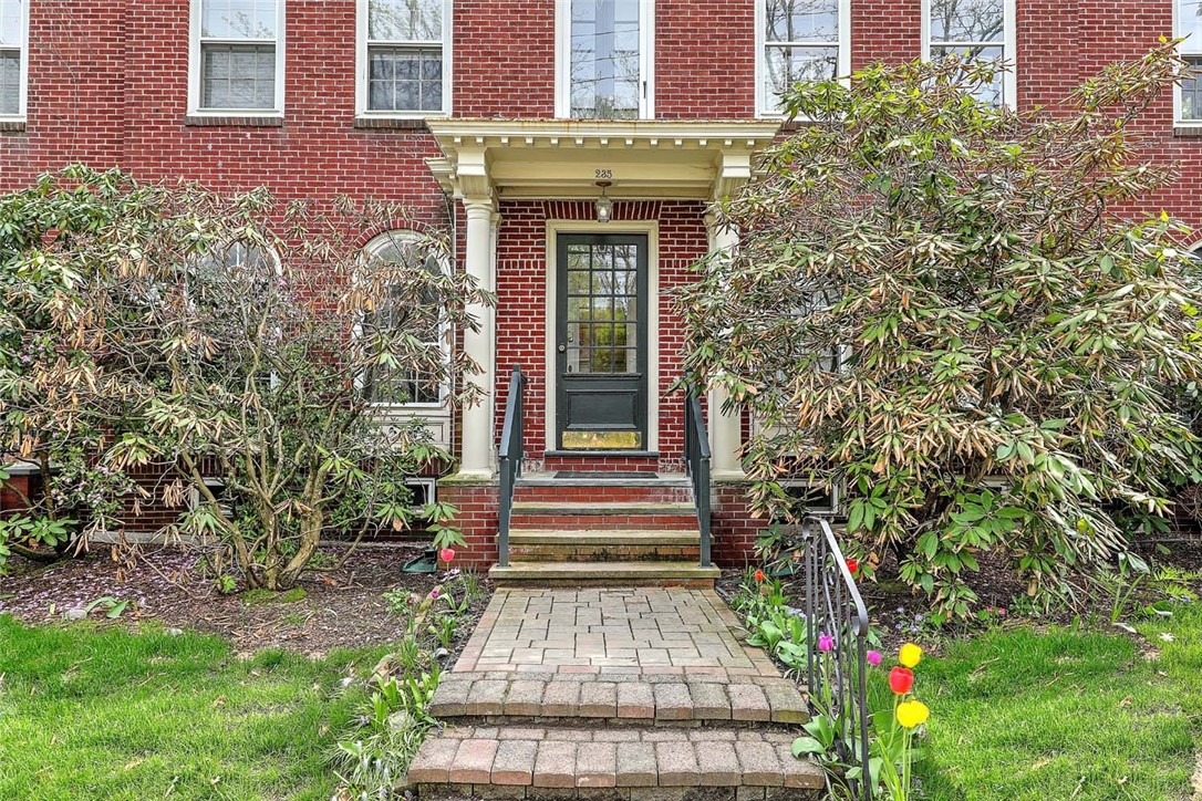 231 Doyle Avenue 2R