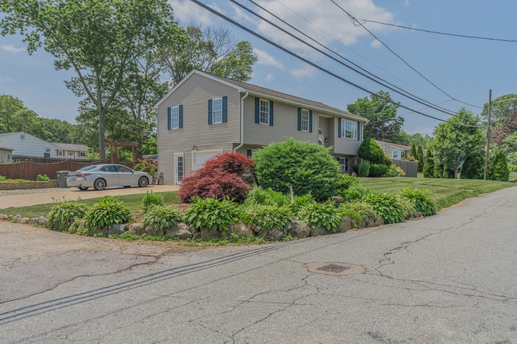 136 Youngs Avenue