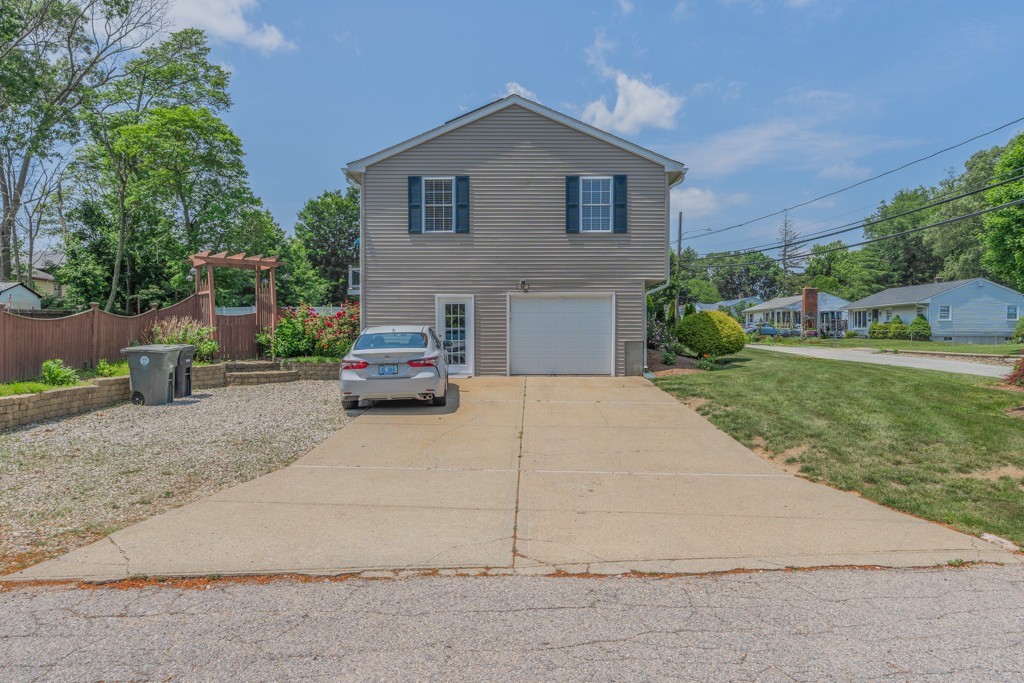 136 Youngs Avenue