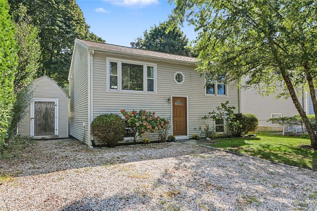 38 Lakeview Drive