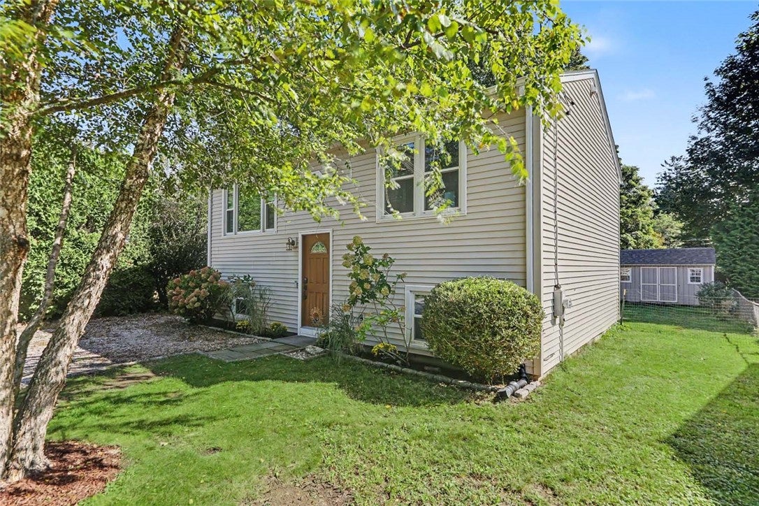 38 Lakeview Drive
