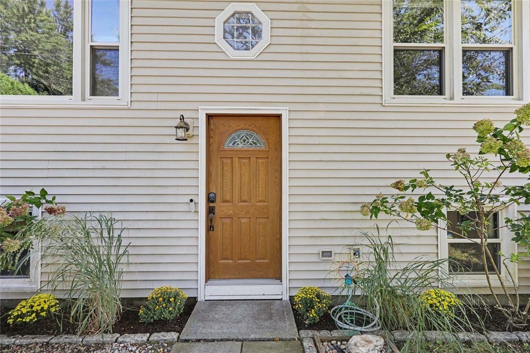 38 Lakeview Drive