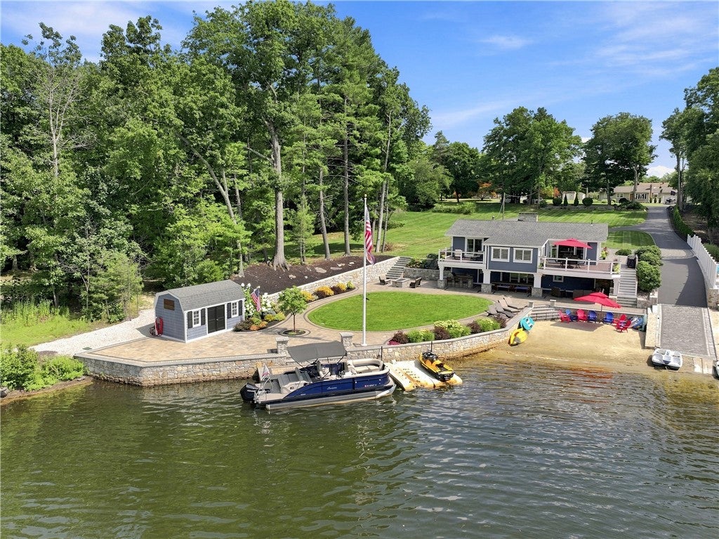 16 Countryside Drive