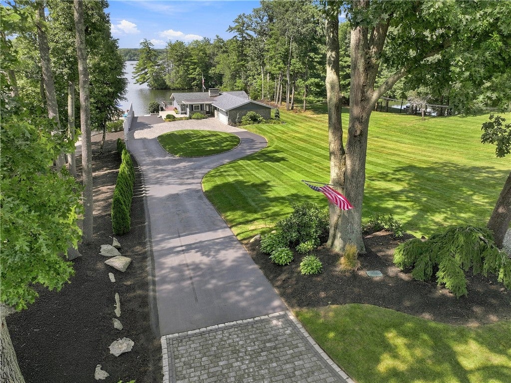 16 Countryside Drive