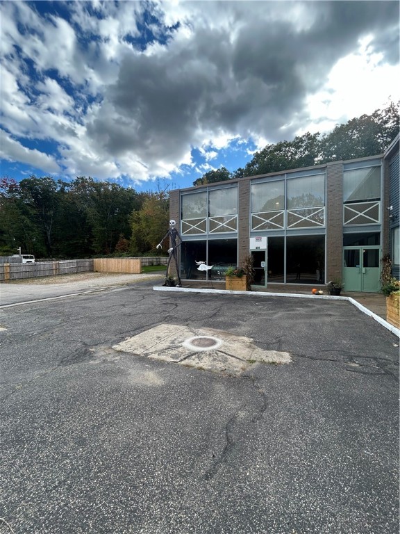 256 Putnam Pike