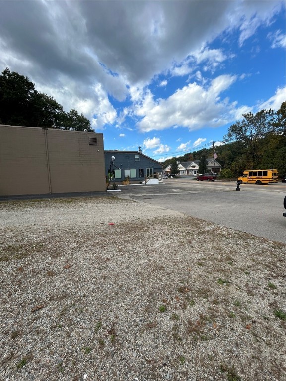 256 Putnam Pike