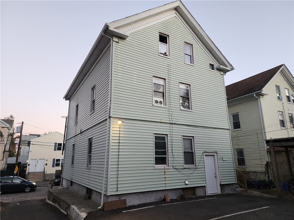 132 Putnam Street