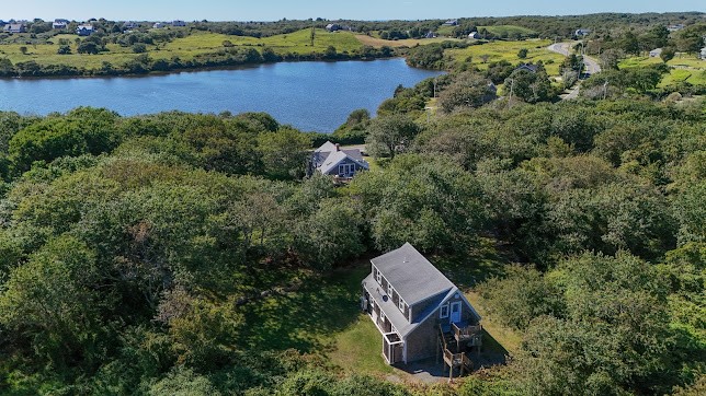 1659 Lakeside Drive