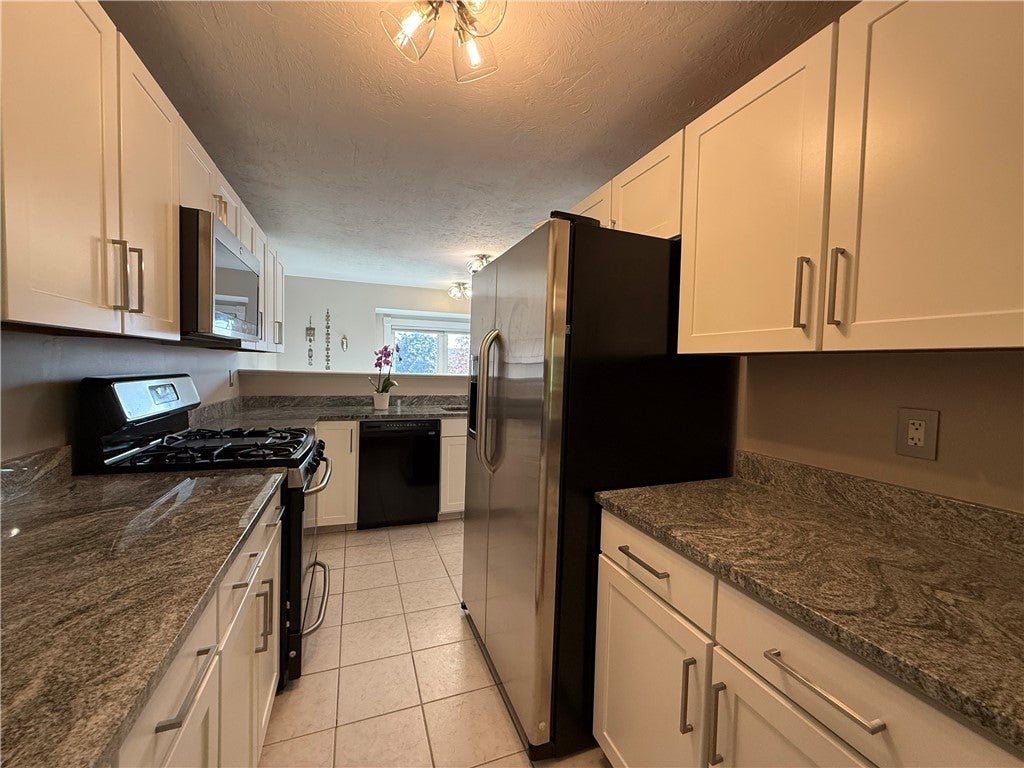 35 Waterview Drive D