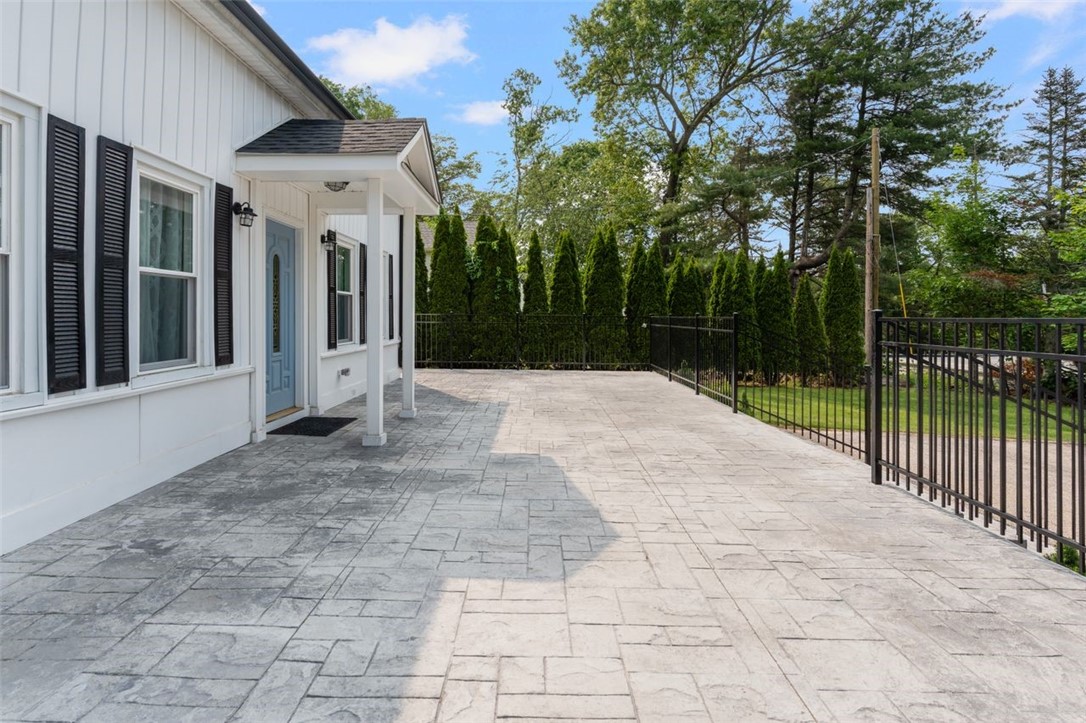 672 Putnam Pike