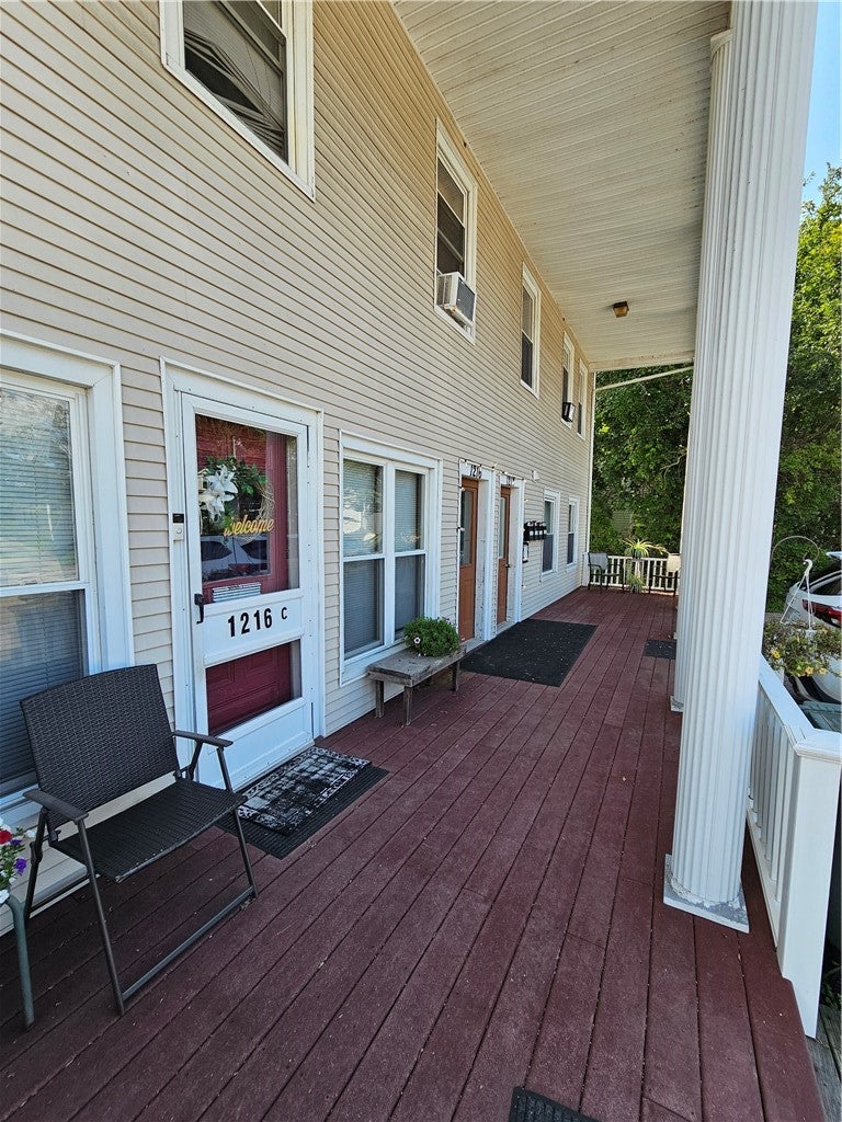 1214 Main Street 1216
