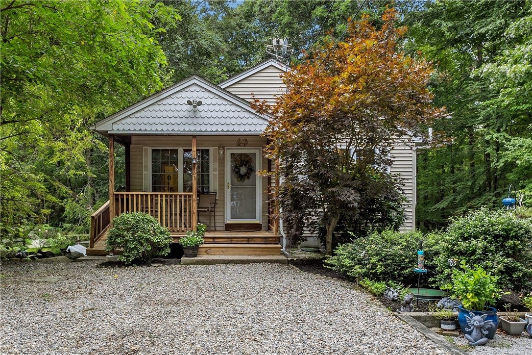 163 Lake Washington Drive