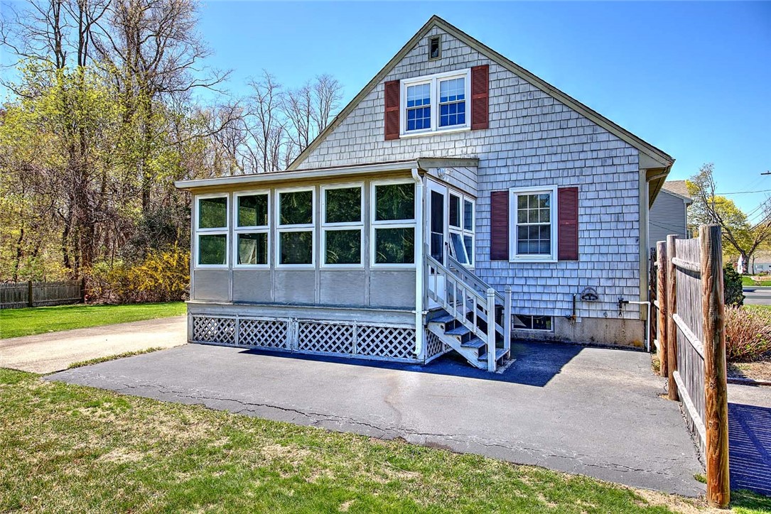 264 Waseca Avenue
