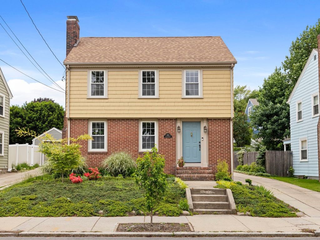 405 Eaton Street