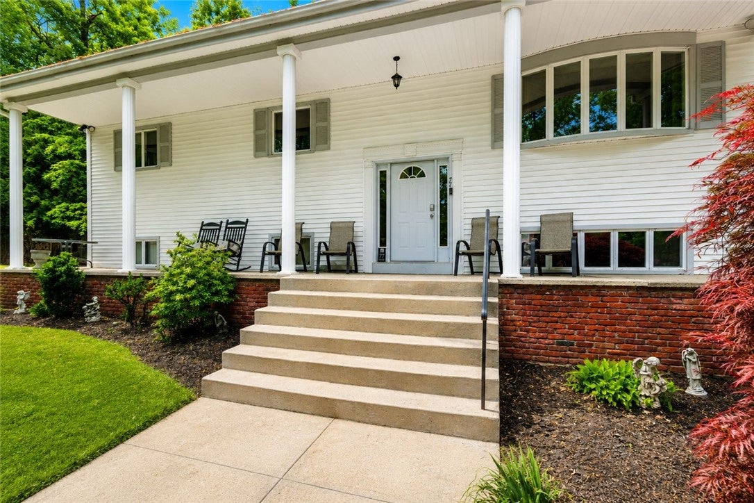 77 Pine Hill Avenue