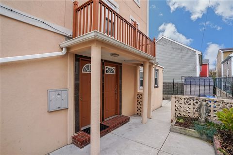 73 Trenton Street Providence RI 02906