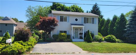 Single Family Residence in Warwick RI 64 Sawyer Avenue.jpg