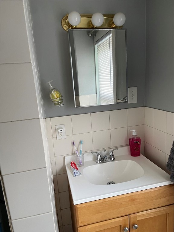 133 East School Street