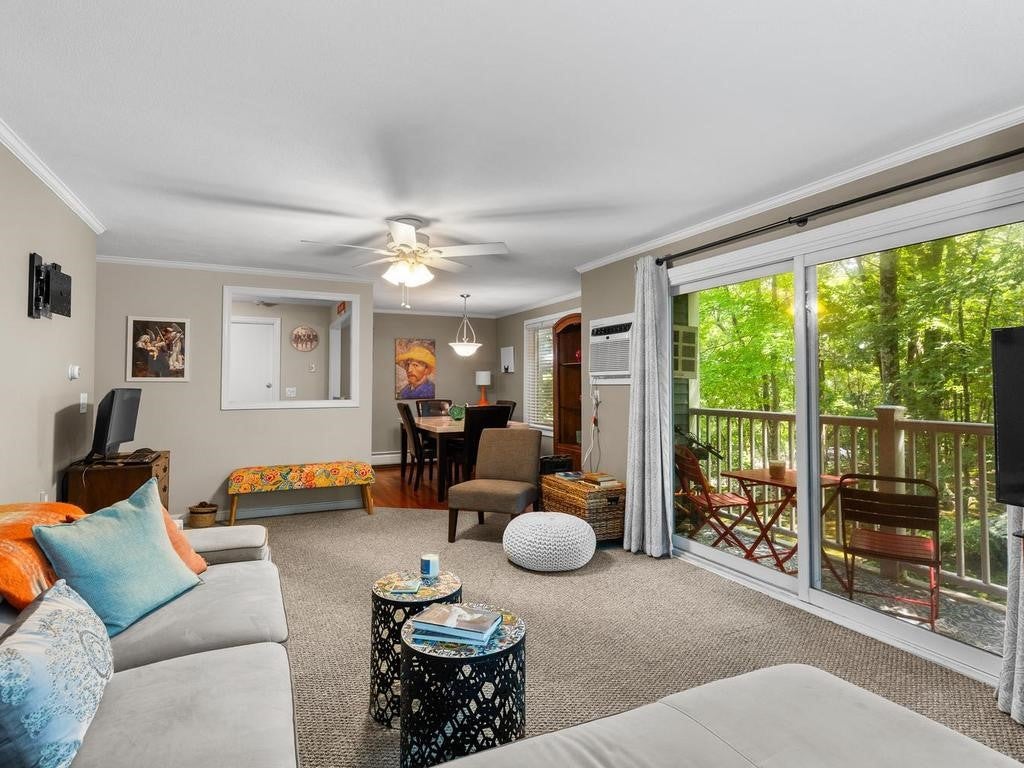 7 Wake Robin Road 310