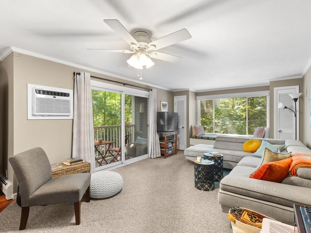 7 Wake Robin Road 310
