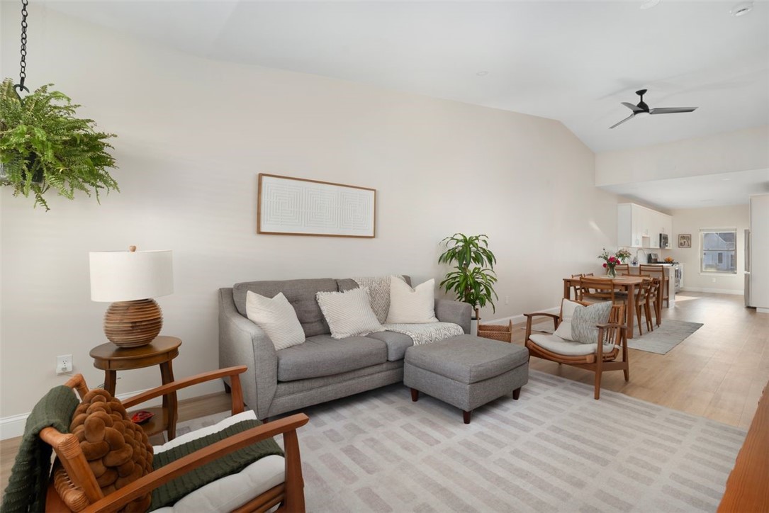 12 West Valley Circle