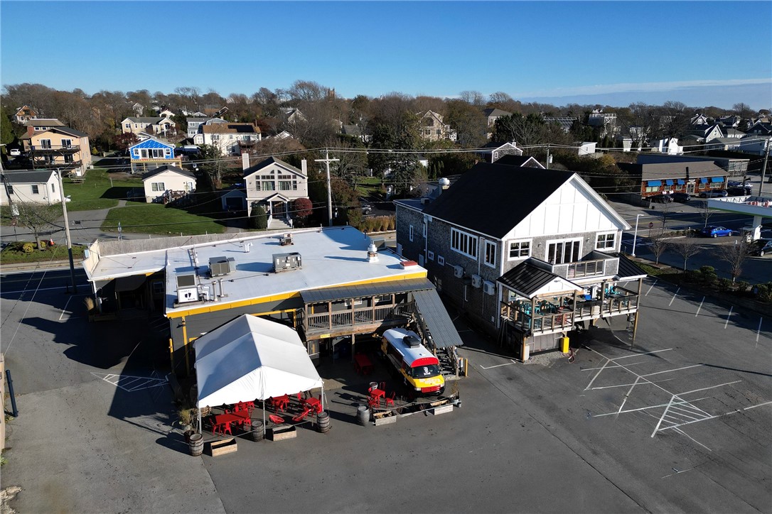 124 Aquidneck Avenue