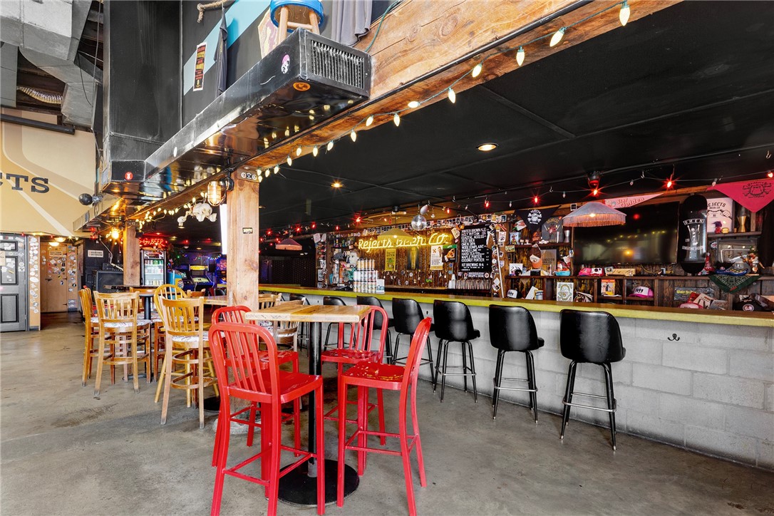 124 Aquidneck Avenue