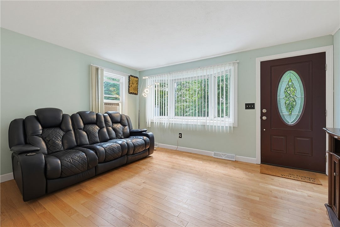 417 Lake Washington Drive