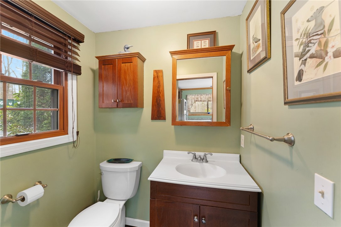 Richmond, Rhode Island 02892, United States, 3 Bedrooms Bedrooms, ,2 BathroomsBathrooms,Residential,Active,153303