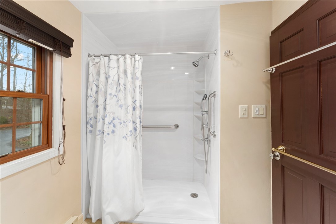 Richmond, Rhode Island 02892, United States, 3 Bedrooms Bedrooms, ,2 BathroomsBathrooms,Residential,Active,153303