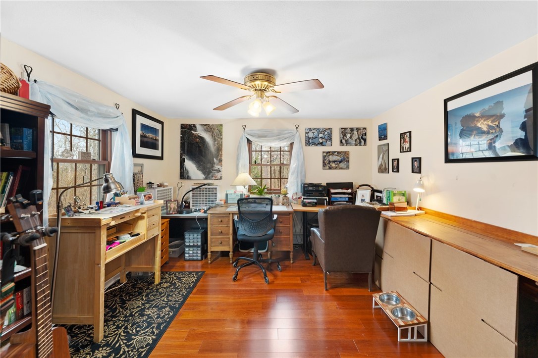 Richmond, Rhode Island 02892, United States, 3 Bedrooms Bedrooms, ,2 BathroomsBathrooms,Residential,Active,153303