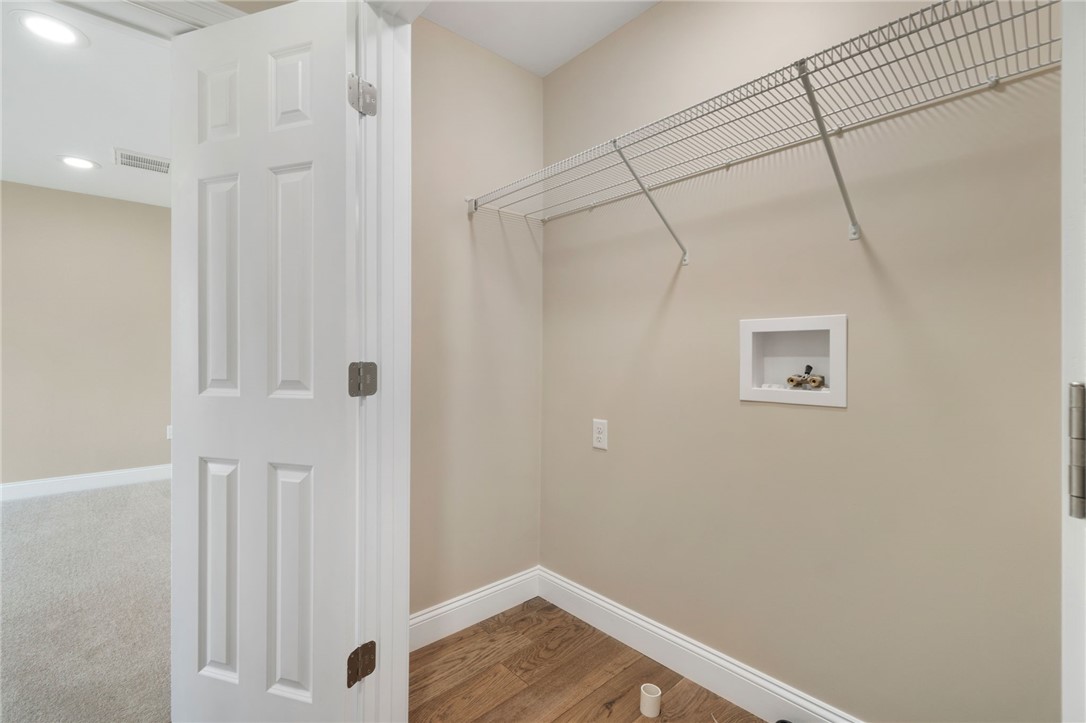 Lincoln, Rhode Island 02865, United States, 5 Bedrooms Bedrooms, ,3 BathroomsBathrooms,Residential,Active,103275