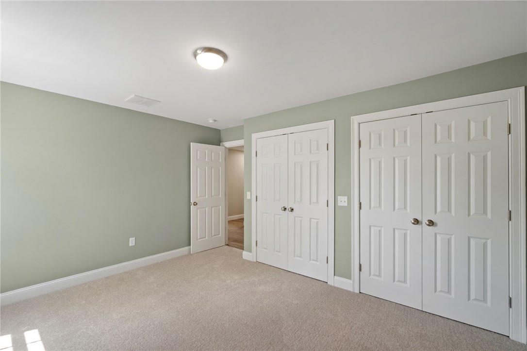 Lincoln, Rhode Island 02865, United States, 5 Bedrooms Bedrooms, ,3 BathroomsBathrooms,Residential,Active,103275