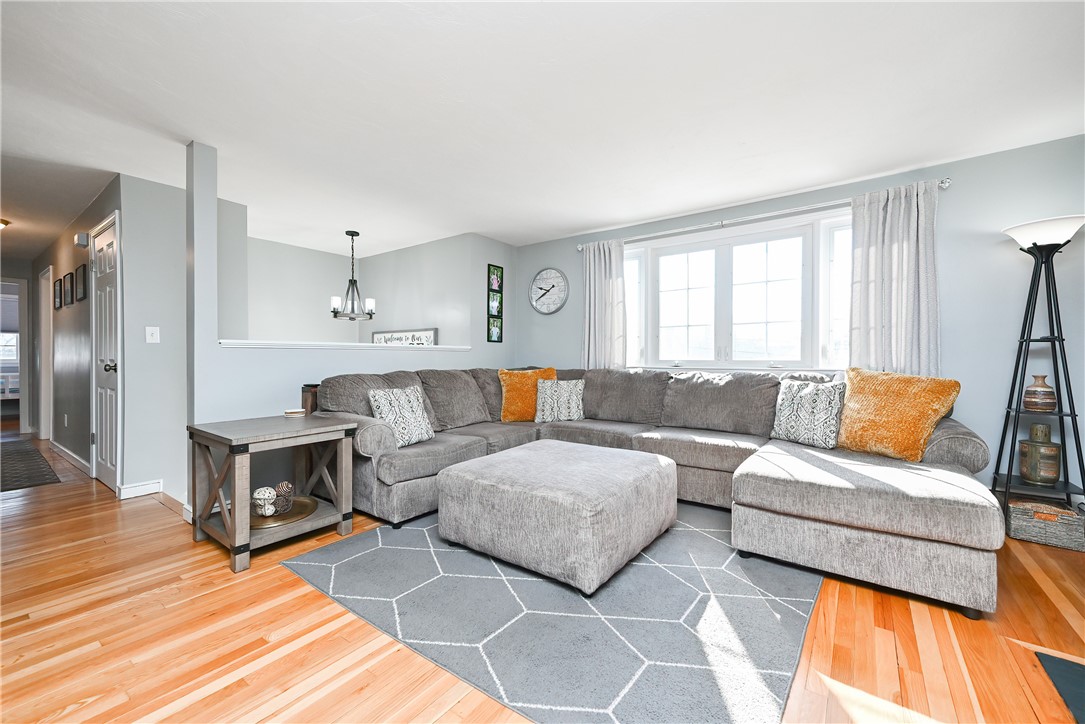 Woonsocket, Rhode Island 02895, United States, 3 Bedrooms Bedrooms, ,2 BathroomsBathrooms,Residential,Active,78031