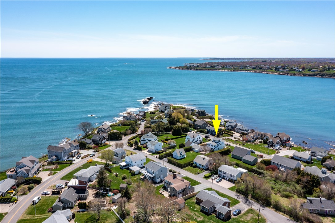 Narragansett, Rhode Island 02882, United States, 4 Bedrooms Bedrooms, ,4 BathroomsBathrooms,Residential,Pending,127233