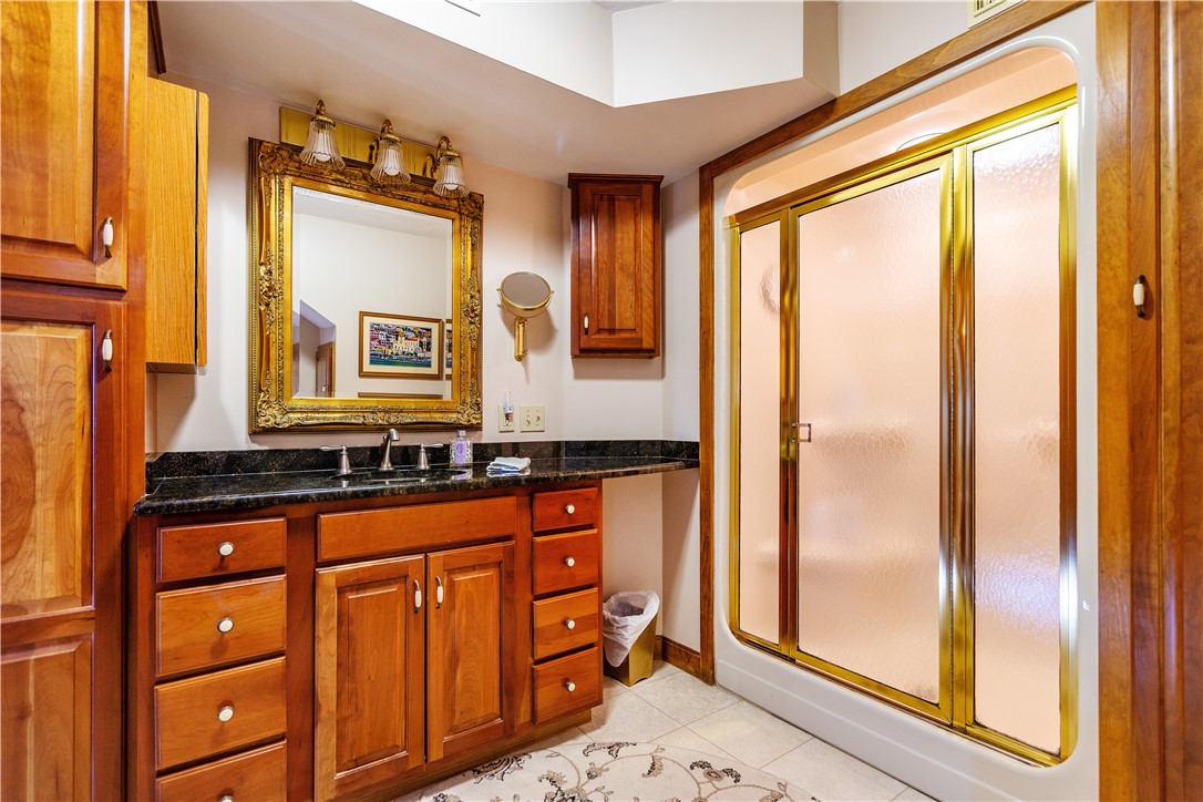 Narragansett, Rhode Island 02882, United States, 4 Bedrooms Bedrooms, ,4 BathroomsBathrooms,Residential,Pending,127233