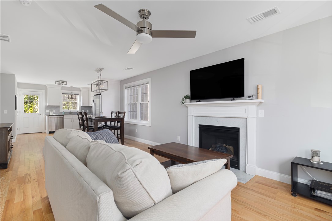 3 Winston Way 3